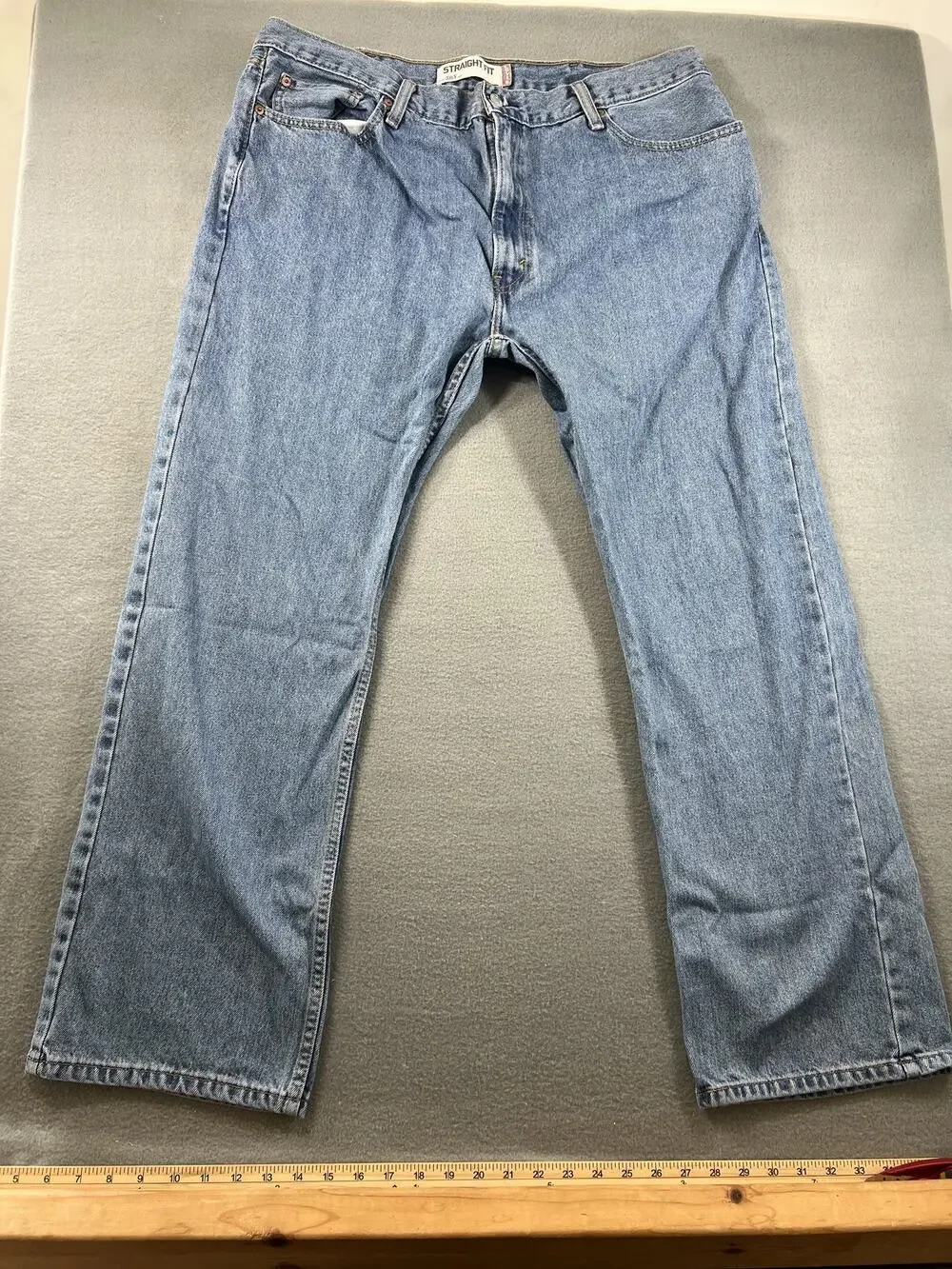 Levi's 505 Men's Relaxed Fit Jeans Stonewash Blue Size 40x30 Classic Style